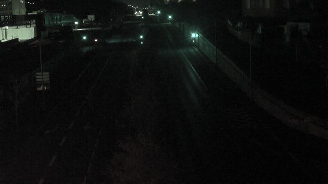 Webcam au début de l'autoroute A43. Caméra située à Lyon sur l'avenue Jean Mermoz. Vue orientée vers Grenoble et Bourgoin-Jallieu