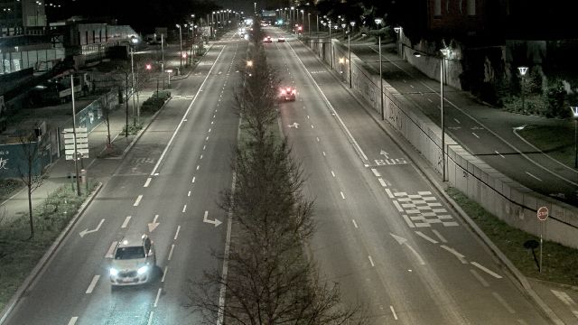Webcam au début de l'autoroute A43. Caméra située à Lyon sur l'avenue Jean Mermoz. Vue orientée vers Grenoble et Bourgoin-Jallieu