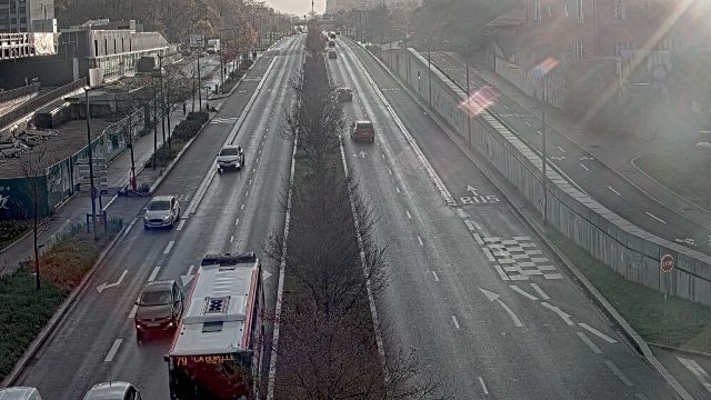 Webcam au début de l'autoroute A43. Caméra située à Lyon sur l'avenue Jean Mermoz. Vue orientée vers Grenoble et Bourgoin-Jallieu