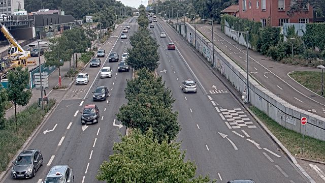 Webcam au début de l'autoroute A43. Caméra située à Lyon sur l'avenue Jean Mermoz. Vue orientée vers Grenoble et Bourgoin-Jallieu