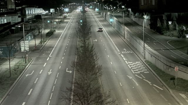 Webcam au début de l'autoroute A43. Caméra située à Lyon sur l'avenue Jean Mermoz. Vue orientée vers Grenoble et Bourgoin-Jallieu