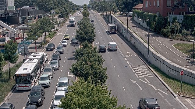 <h2>Webcam au début de l'autoroute A43. Caméra située à Lyon sur l'avenue Jean Mermoz. Vue orientée vers Grenoble et Bourgoin-Jallieu</h2>