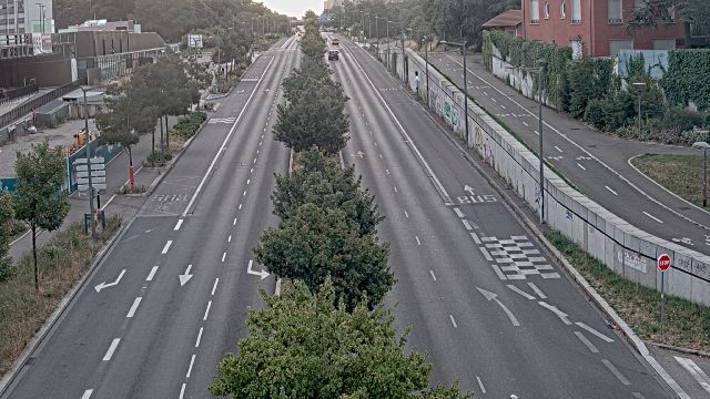 Webcam au début de l'autoroute A43. Caméra située à Lyon sur l'avenue Jean Mermoz. Vue orientée vers Grenoble et Bourgoin-Jallieu