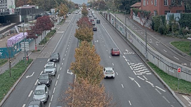 Webcam au début de l'autoroute A43. Caméra située à Lyon sur l'avenue Jean Mermoz. Vue orientée vers Grenoble et Bourgoin-Jallieu