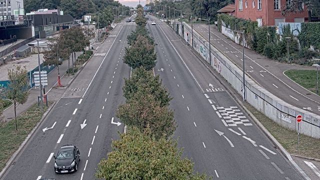 Webcam au début de l'autoroute A43. Caméra située à Lyon sur l'avenue Jean Mermoz. Vue orientée vers Grenoble et Bourgoin-Jallieu