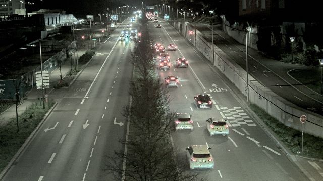 Webcam au début de l'autoroute A43. Caméra située à Lyon sur l'avenue Jean Mermoz. Vue orientée vers Grenoble et Bourgoin-Jallieu