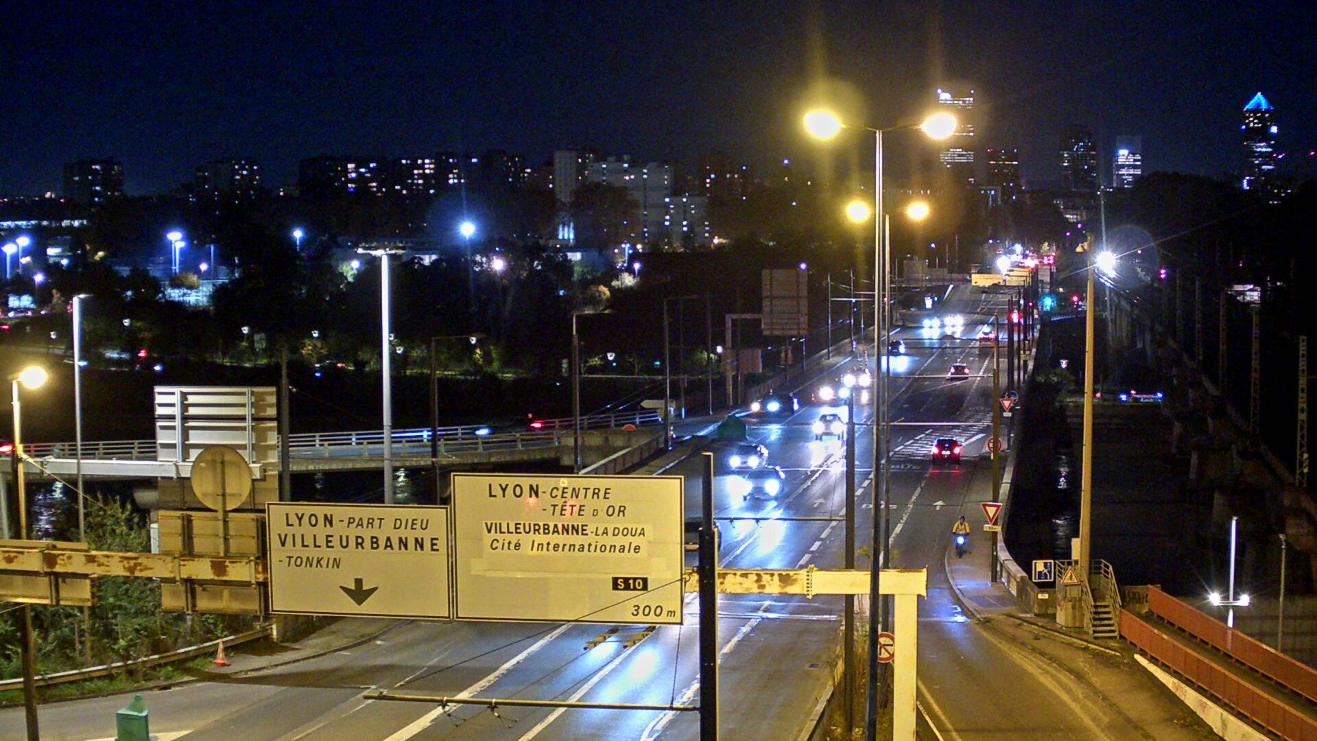 Caméra trafic sur le Boulevard périphérique Nord de Lyon, à Caluire-et-Cuire, au niveau du Pont Poincaré, en direction de Lyon et Villeurbanne