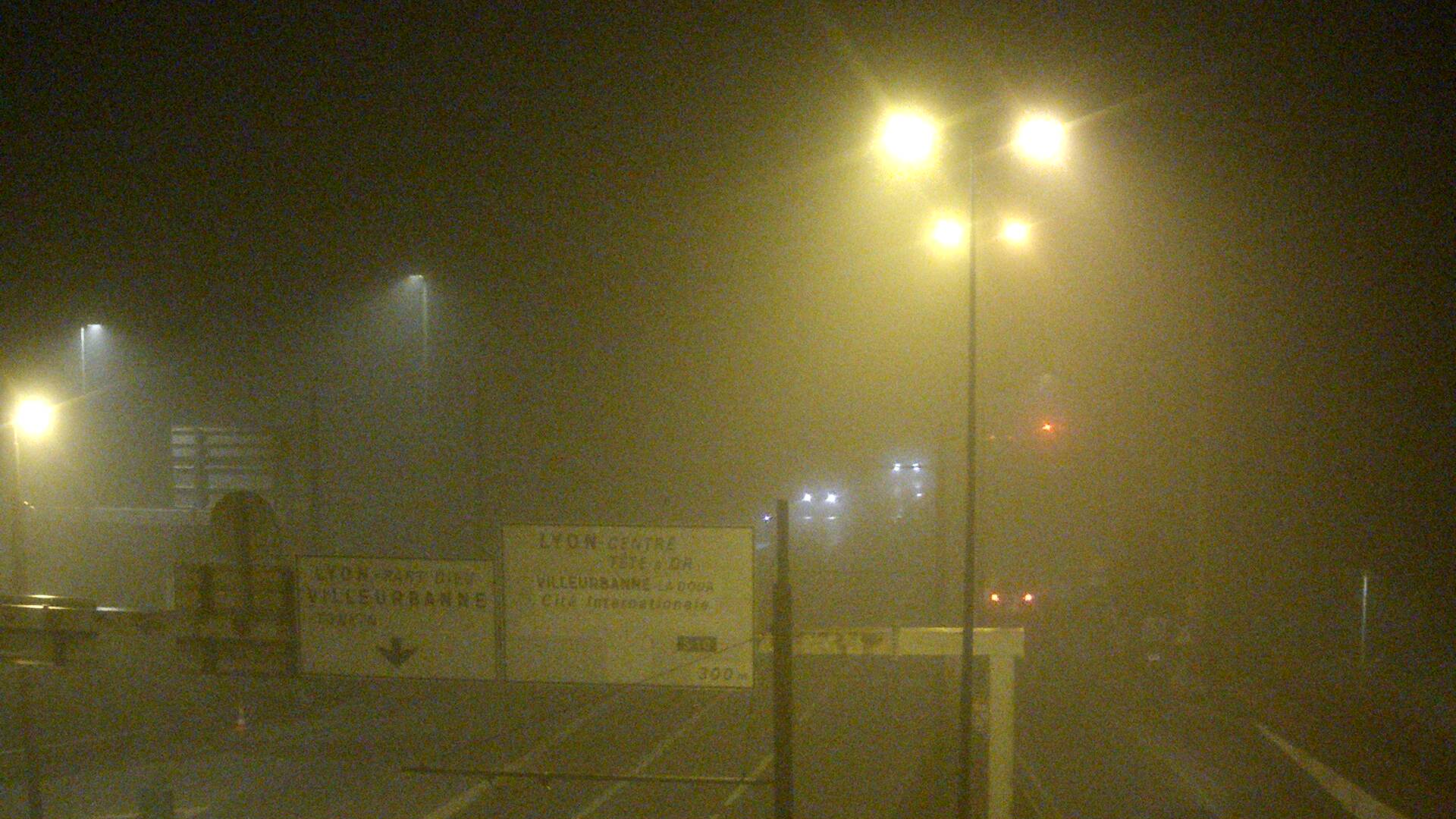 Webcam sur le pont Raymond Poincaré sur la D48, au-dessus du périphérique Nord de Lyon. Vue orientée vers le boulevard de Stalingrad, Lyon