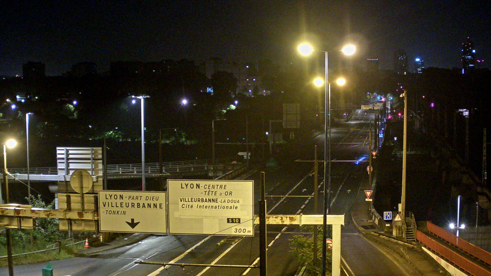Caméra trafic sur le Boulevard périphérique Nord de Lyon, à Caluire-et-Cuire, au niveau du Pont Poincaré, en direction de Lyon et Villeurbanne