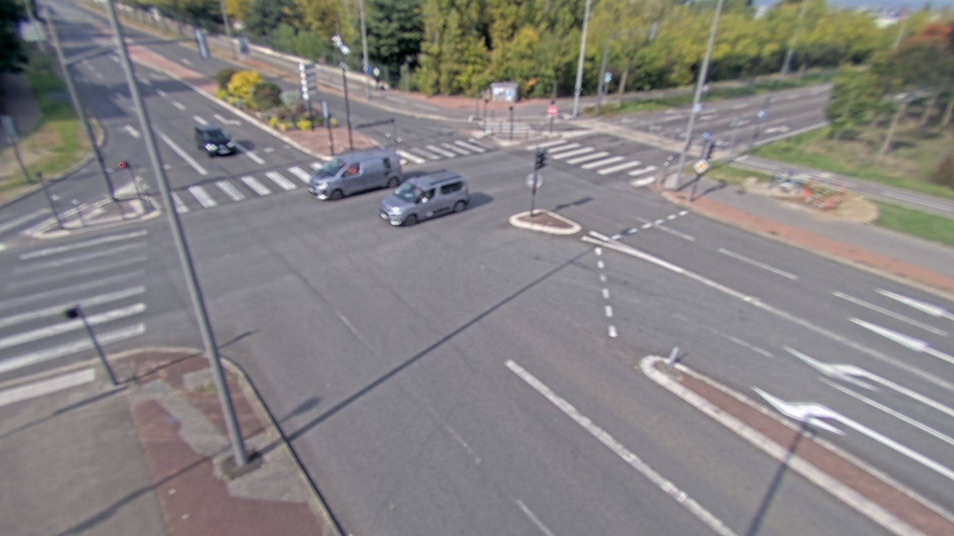 <h2>Webcam proche de l'A43 à Bron à la jonction entre le Boulevard de l'Université (D112) et l'avenue Général de Gaulle (D506). Vue orientée vers Eurexpo</h2>