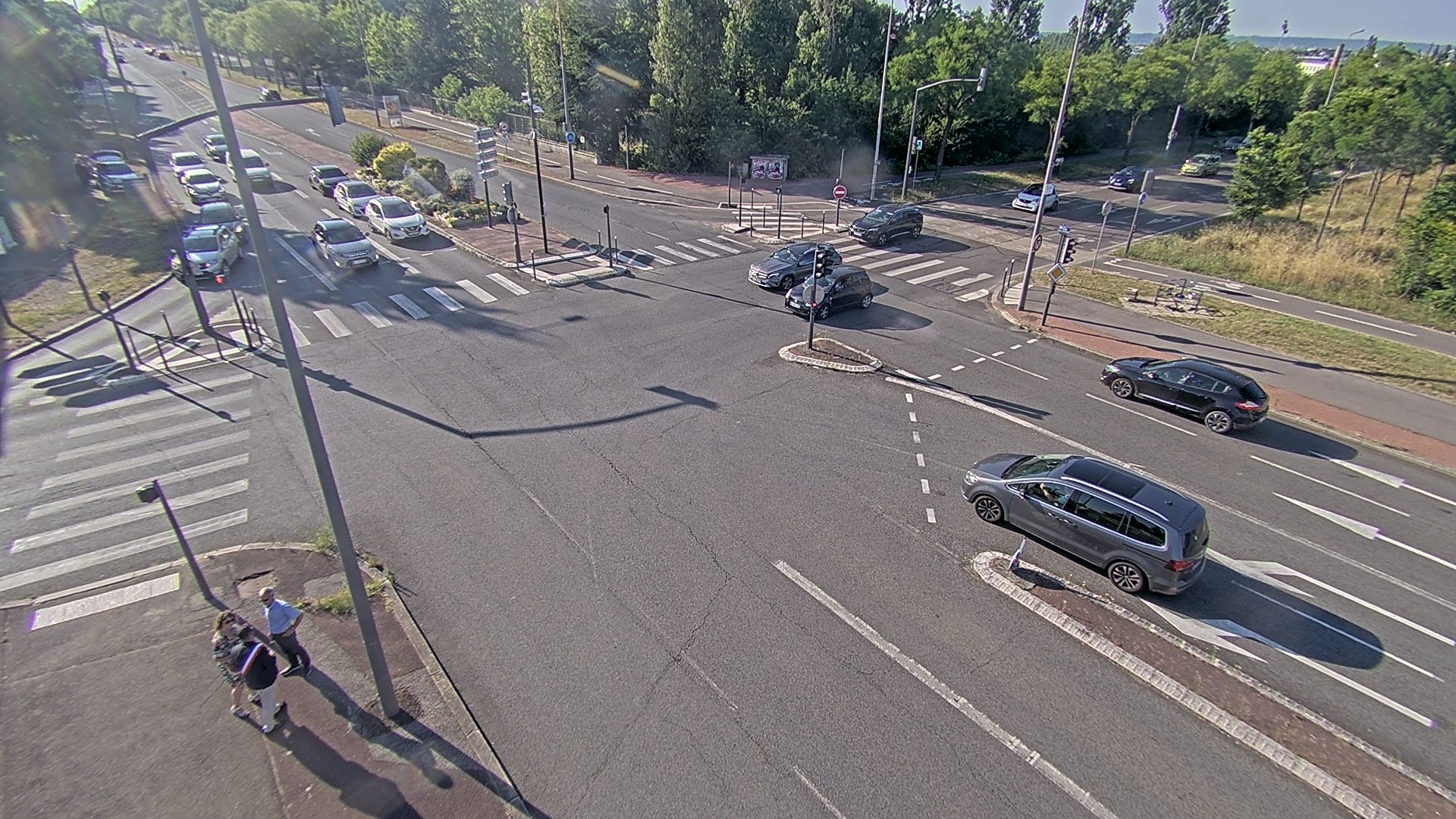 Webcam proche de l'A43 à Bron à la jonction entre le Boulevard de l'Université (D112) et l'avenue Général de Gaulle (D506). Vue orientée vers Eurexpo
