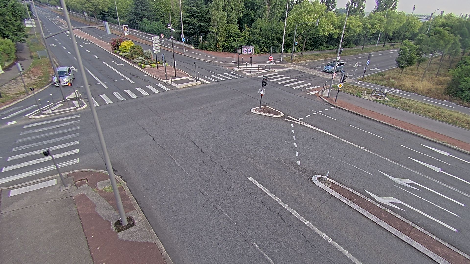 Webcam proche de l'A43 à Bron à la jonction entre le Boulevard de l'Université (D112) et l'avenue Général de Gaulle (D506). Vue orientée vers Eurexpo