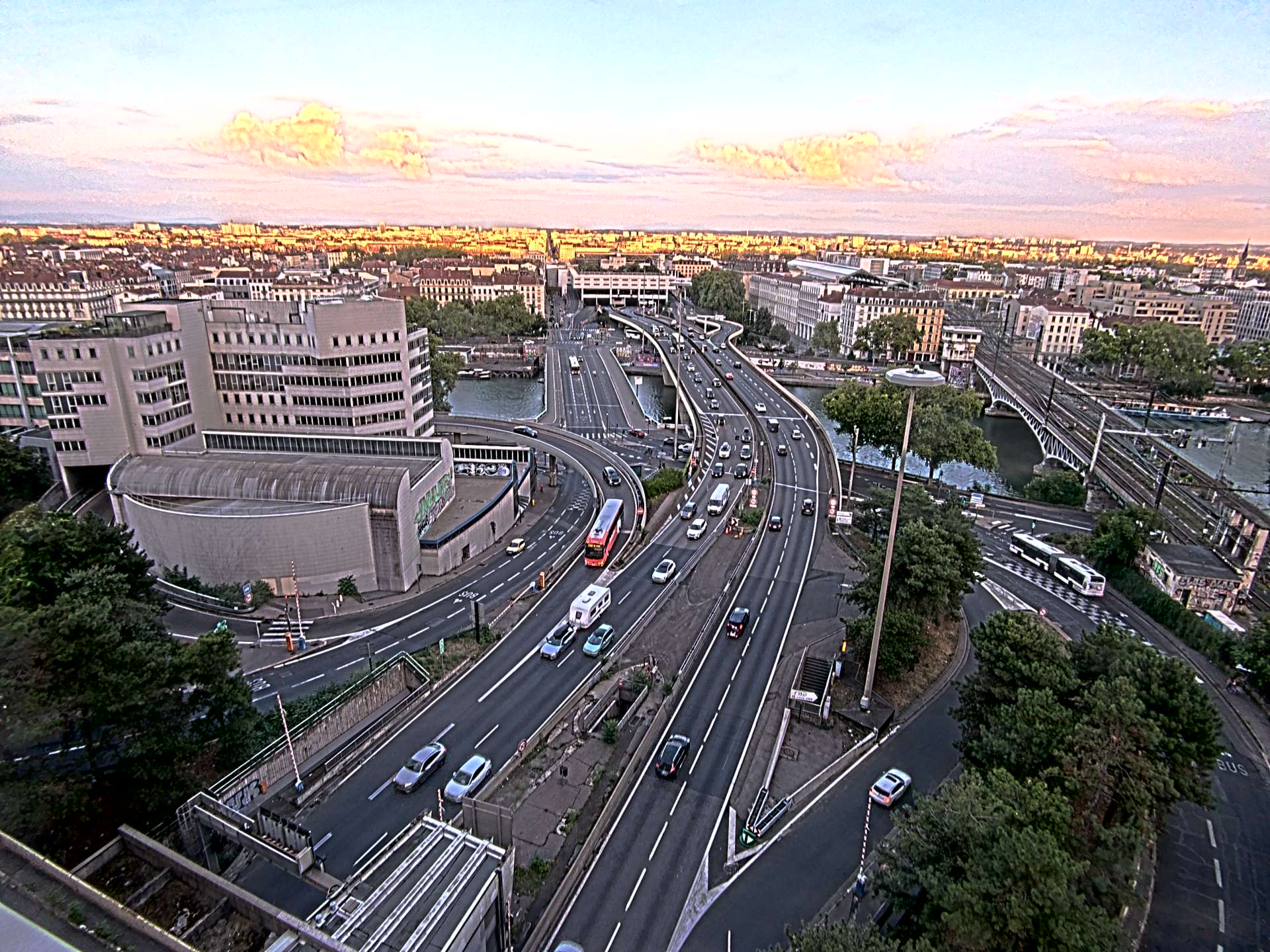 Caméra autoroute à Lyon Perrache à l'entrée Sud du Tunnel sous Fourvière, en direction de Marseille