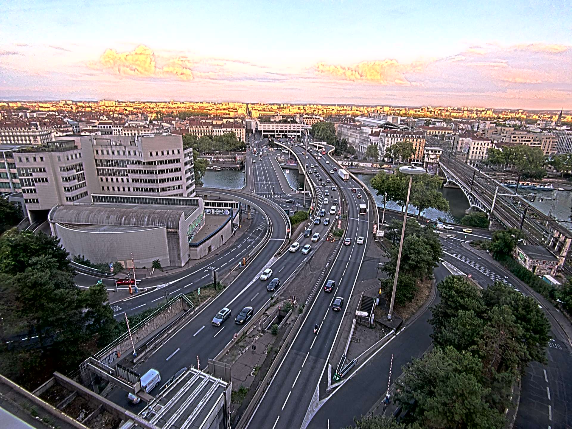 Caméra autoroute à Lyon Perrache à l'entrée Sud du Tunnel sous Fourvière, en direction de Marseille