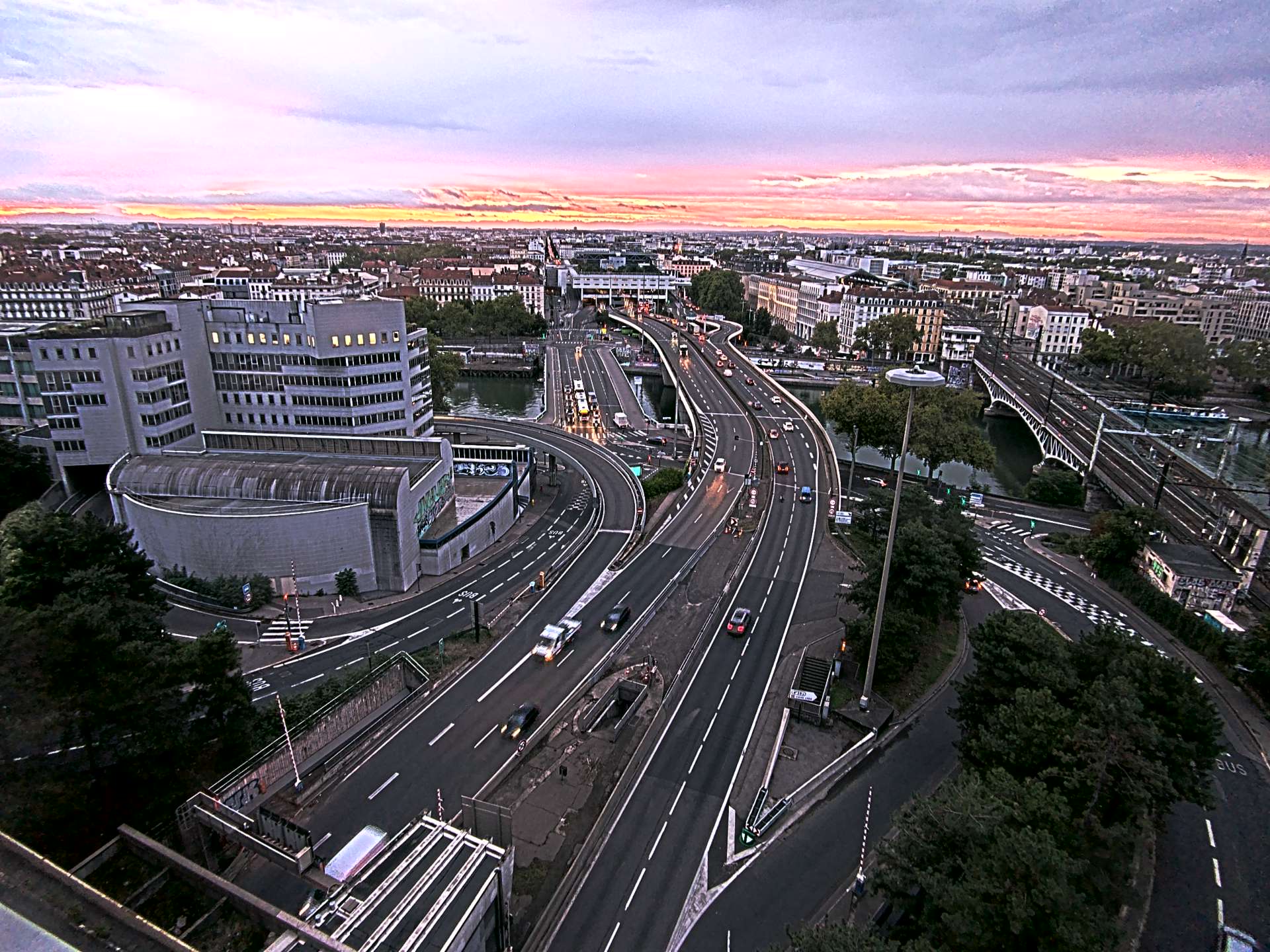 Caméra autoroute à Lyon Perrache à l'entrée Sud du Tunnel sous Fourvière, en direction de Marseille