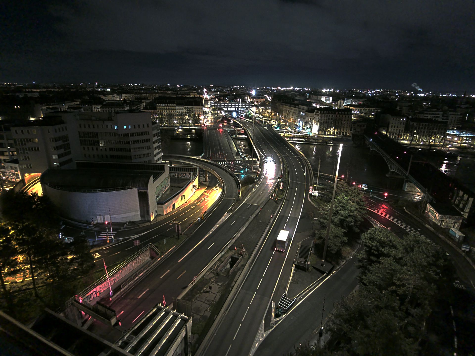 Caméra autoroute à Lyon Perrache à l'entrée Sud du Tunnel sous Fourvière, en direction de Marseille