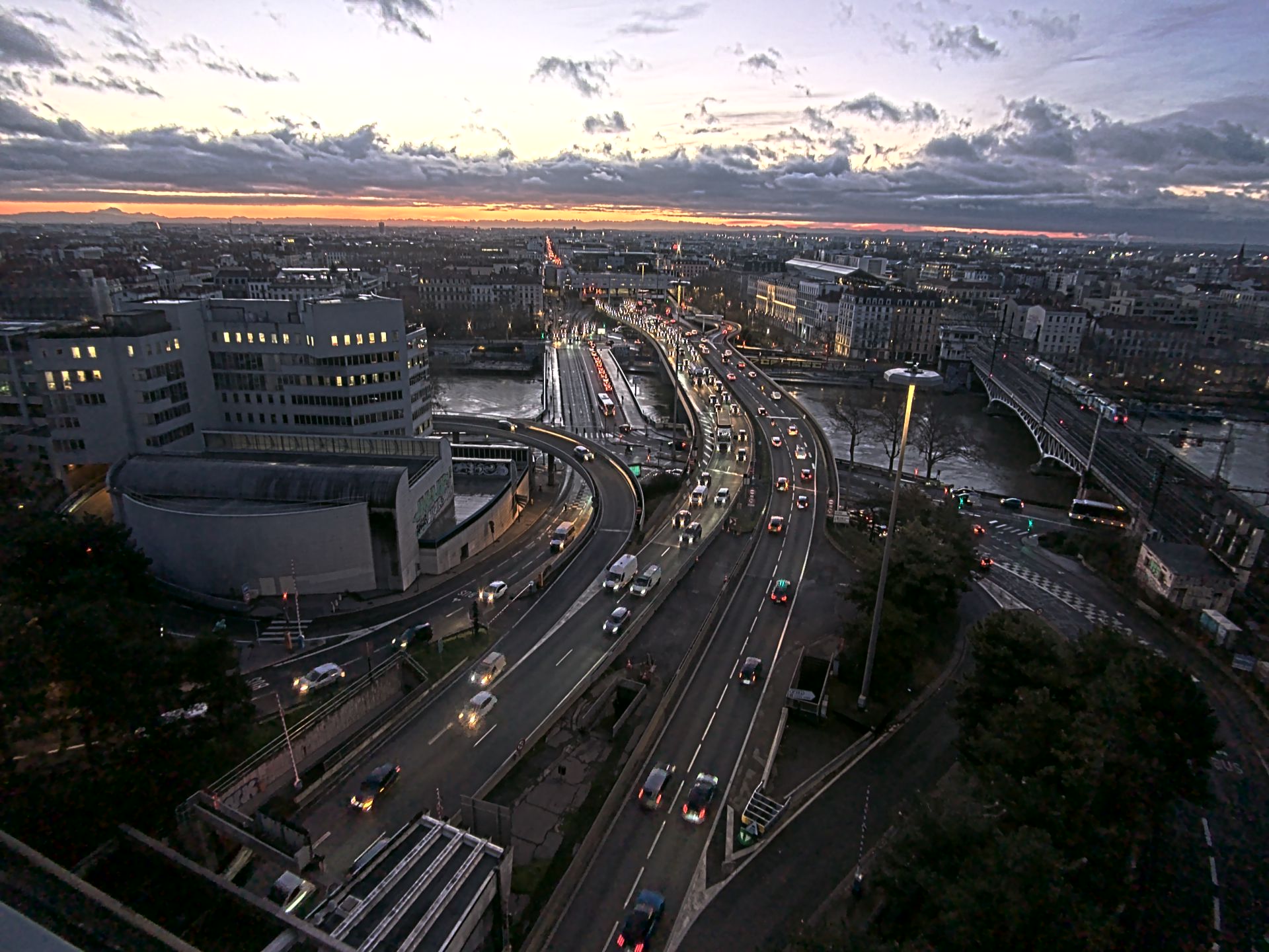 Caméra autoroute à Lyon Perrache à l'entrée Sud du Tunnel sous Fourvière, en direction de Marseille
