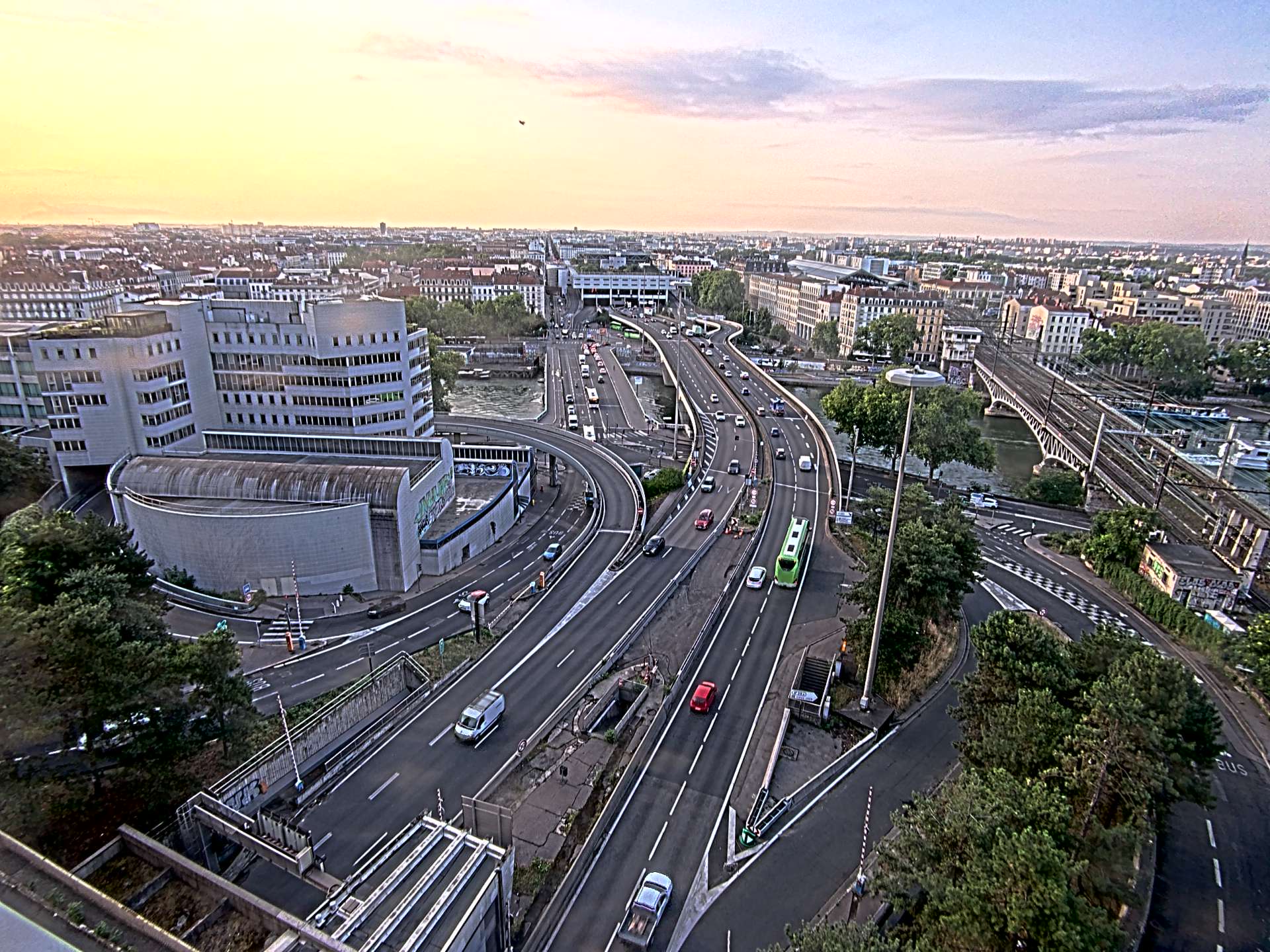 Caméra autoroute à Lyon Perrache à l'entrée Sud du Tunnel sous Fourvière, en direction de Marseille
