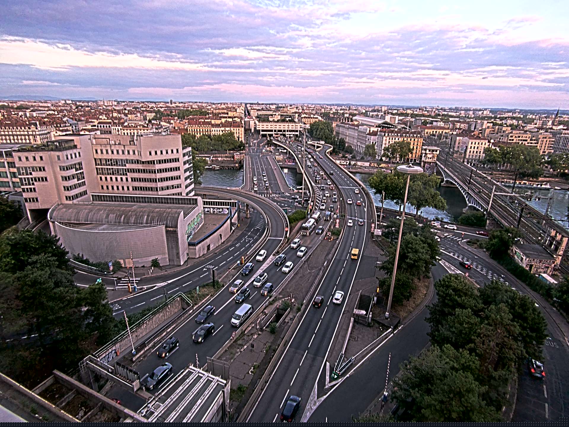 Caméra autoroute à Lyon Perrache à l'entrée Sud du Tunnel sous Fourvière, en direction de Marseille
