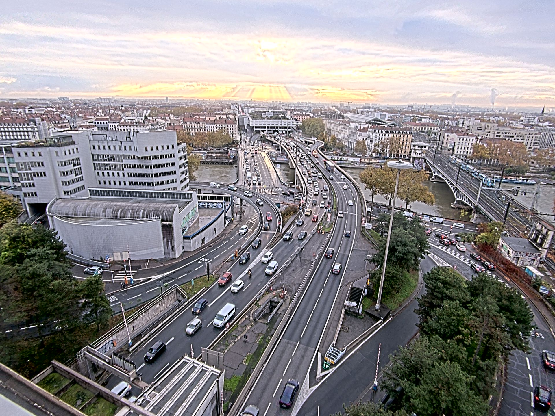 Caméra autoroute à Lyon Perrache à l'entrée Sud du Tunnel sous Fourvière, en direction de Marseille