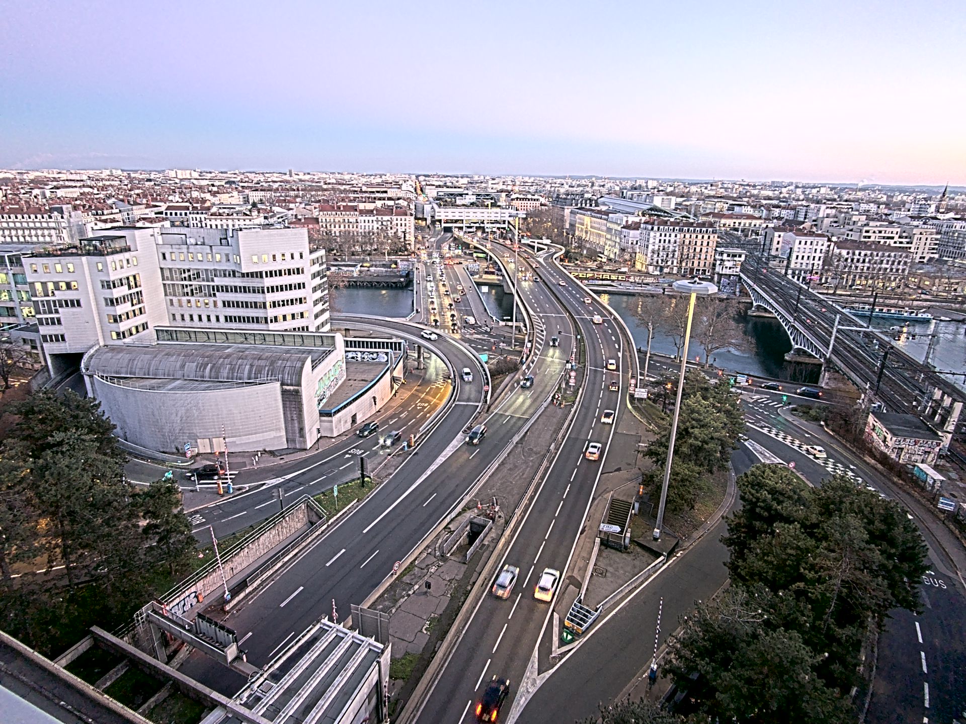 Caméra autoroute à Lyon Perrache à l'entrée Sud du Tunnel sous Fourvière, en direction de Marseille