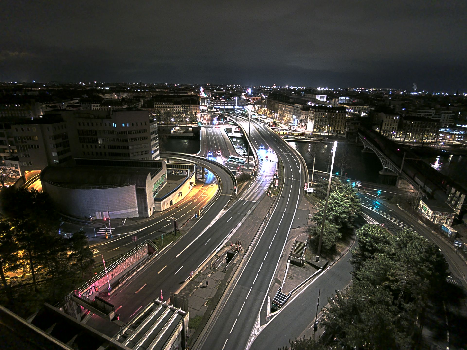 Caméra autoroute à Lyon Perrache à l'entrée Sud du Tunnel sous Fourvière, en direction de Marseille