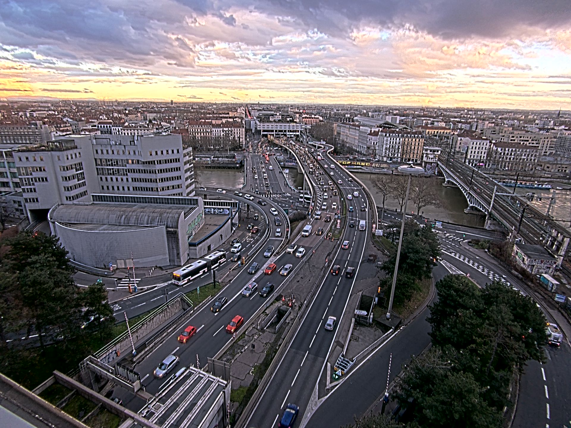 Caméra autoroute à Lyon Perrache à l'entrée Sud du Tunnel sous Fourvière, en direction de Marseille