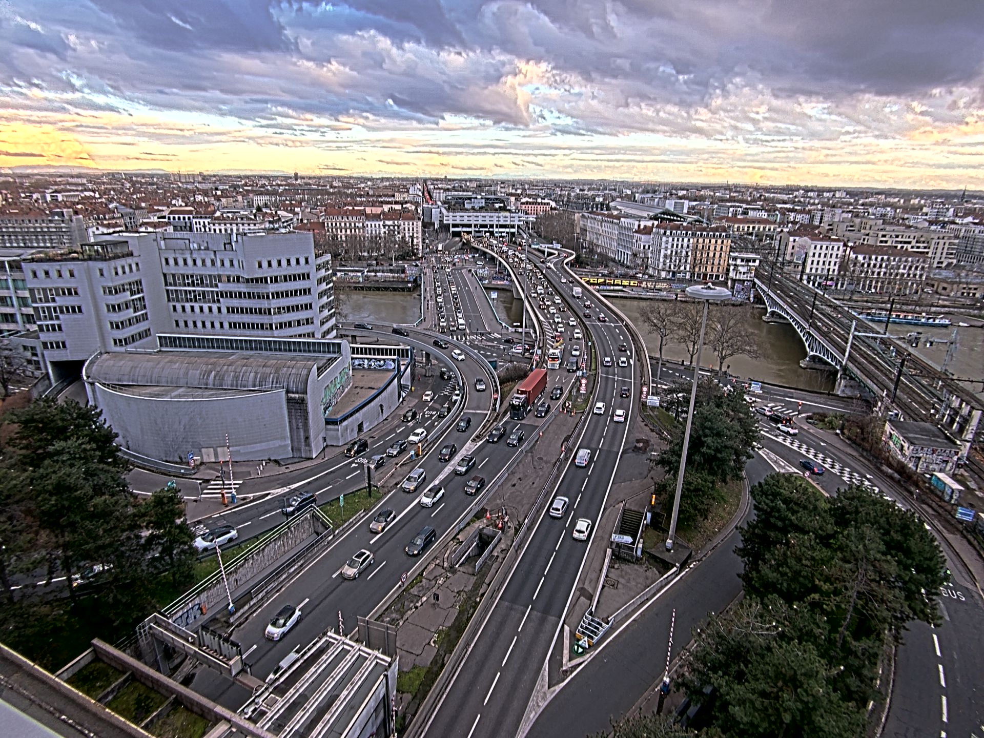 Caméra autoroute à Lyon Perrache à l'entrée Sud du Tunnel sous Fourvière, en direction de Marseille