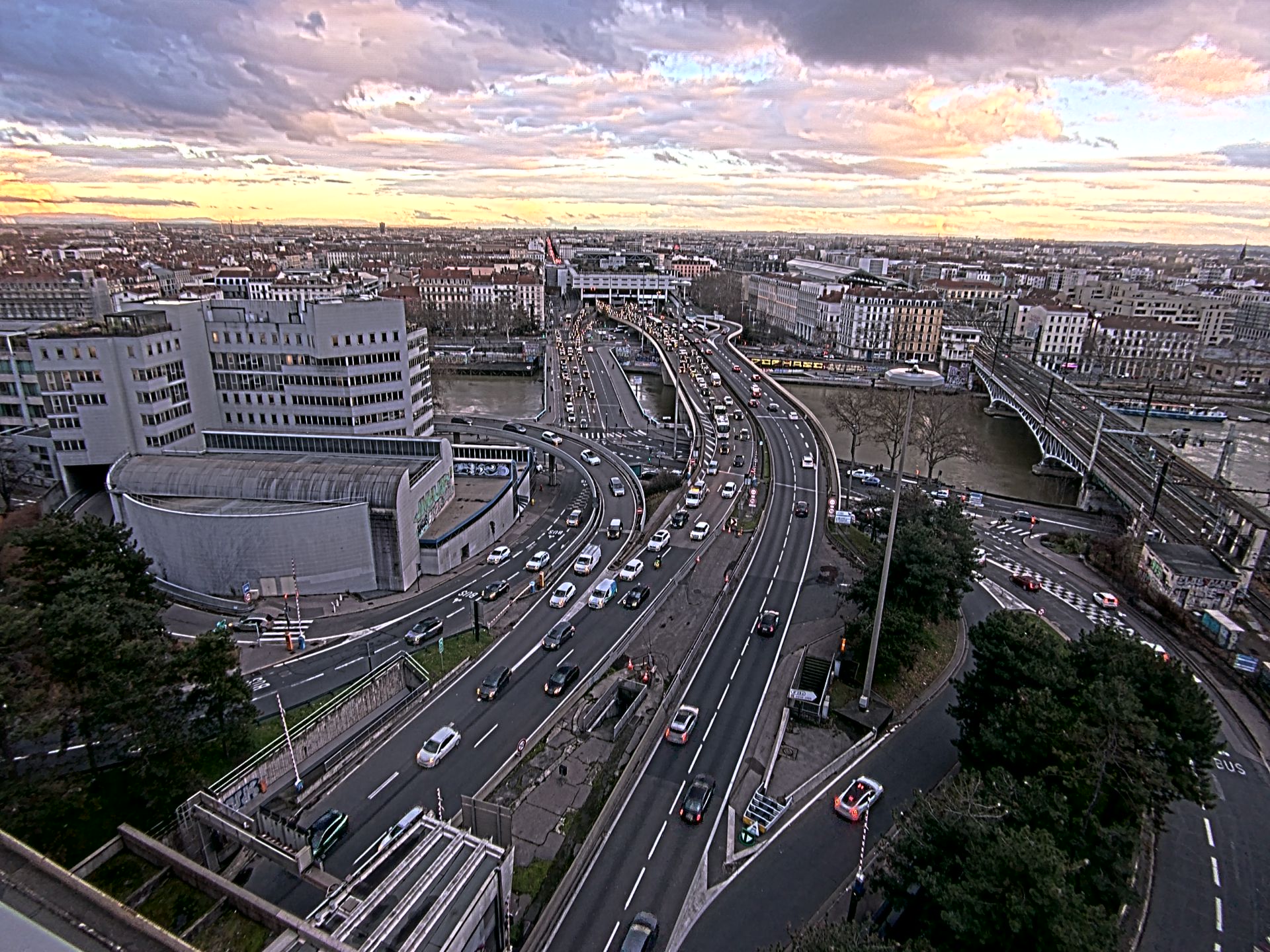 Caméra autoroute à Lyon Perrache à l'entrée Sud du Tunnel sous Fourvière, en direction de Marseille