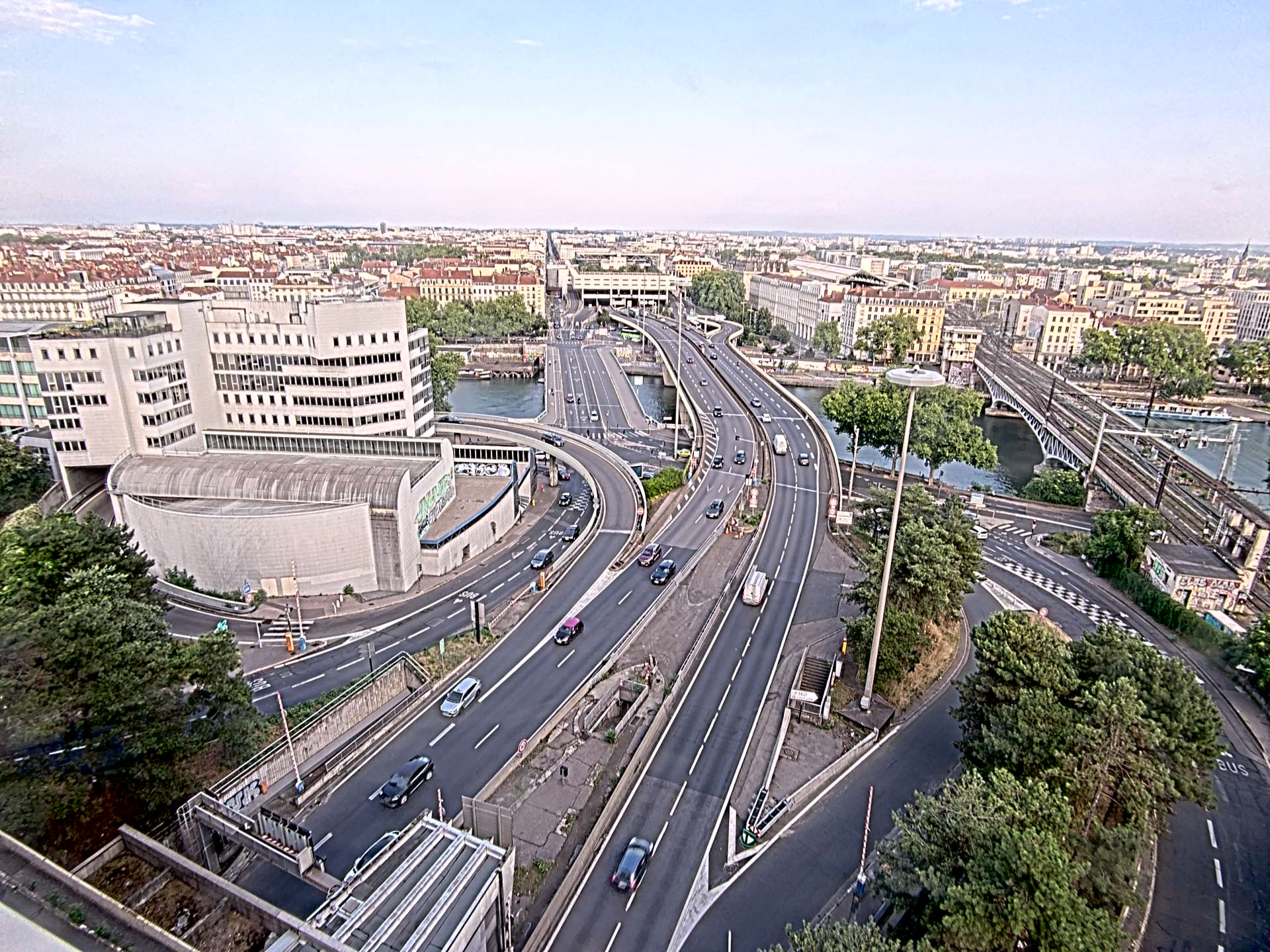 Caméra autoroute à Lyon Perrache à l'entrée Sud du Tunnel sous Fourvière, en direction de Marseille