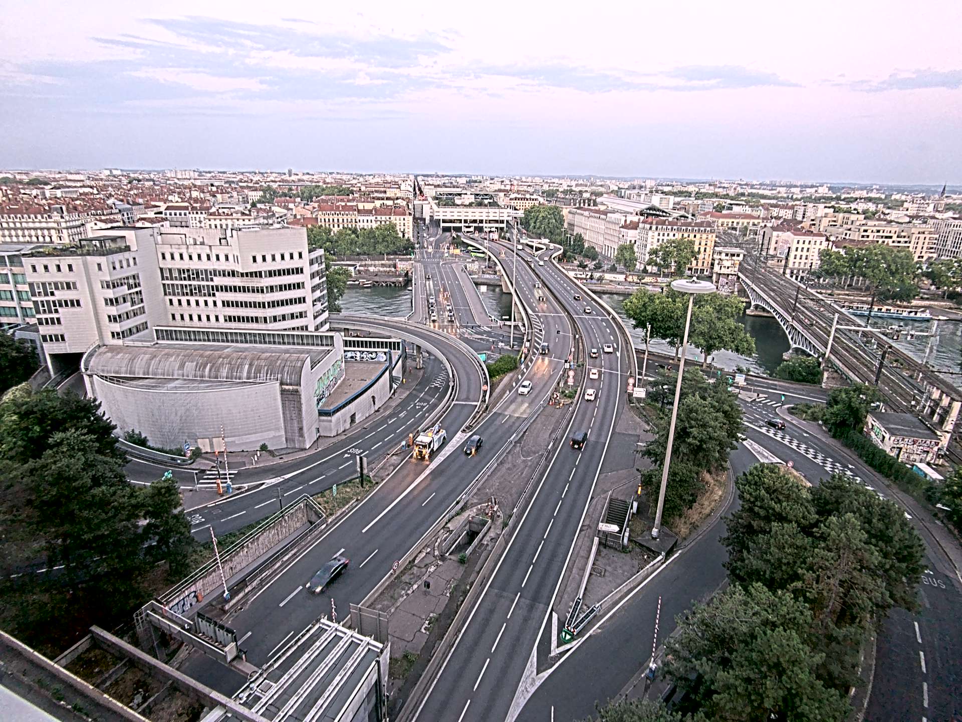 Caméra autoroute à Lyon Perrache à l'entrée Sud du Tunnel sous Fourvière, en direction de Marseille