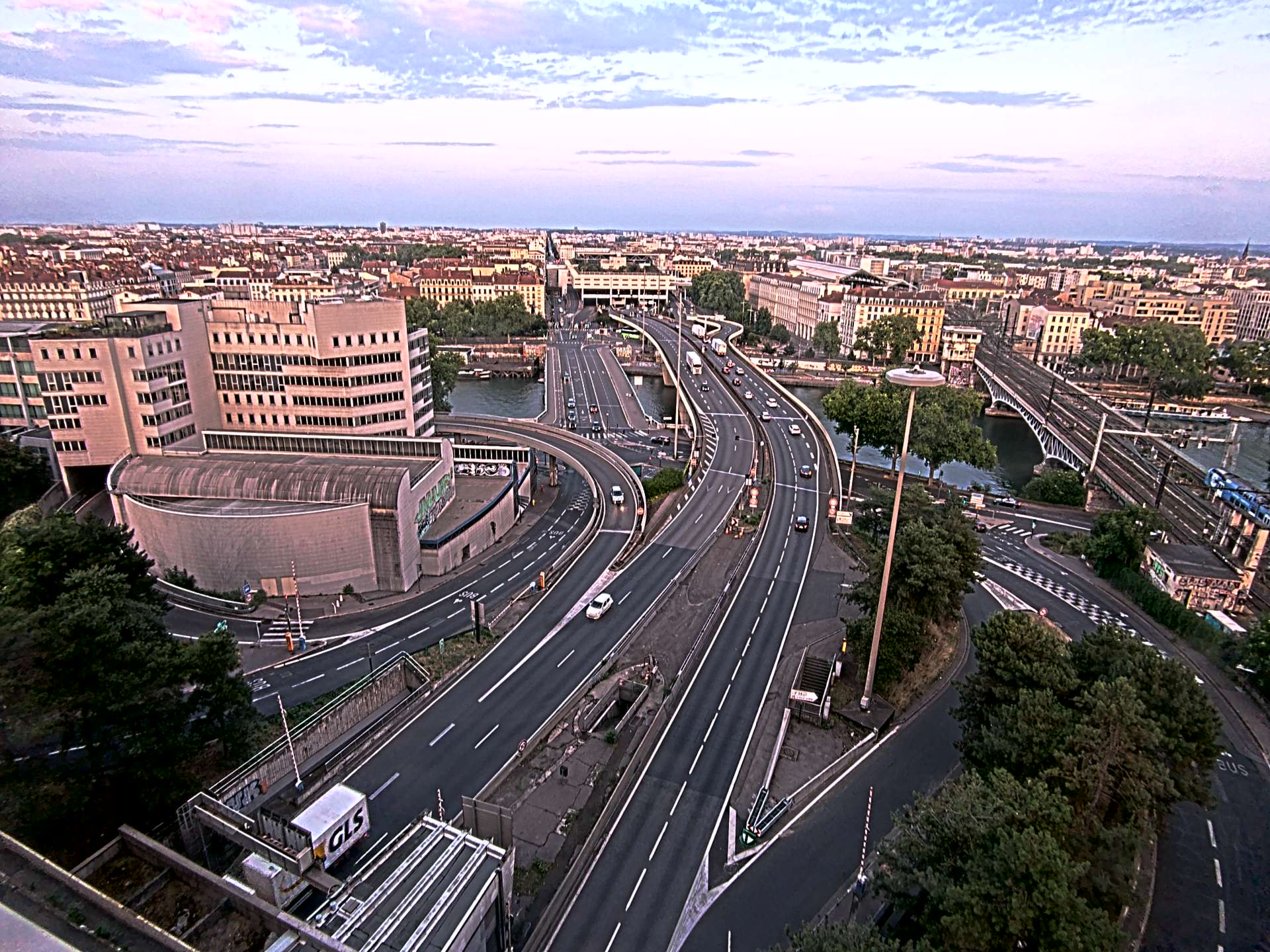 Caméra autoroute à Lyon Perrache à l'entrée Sud du Tunnel sous Fourvière, en direction de Marseille