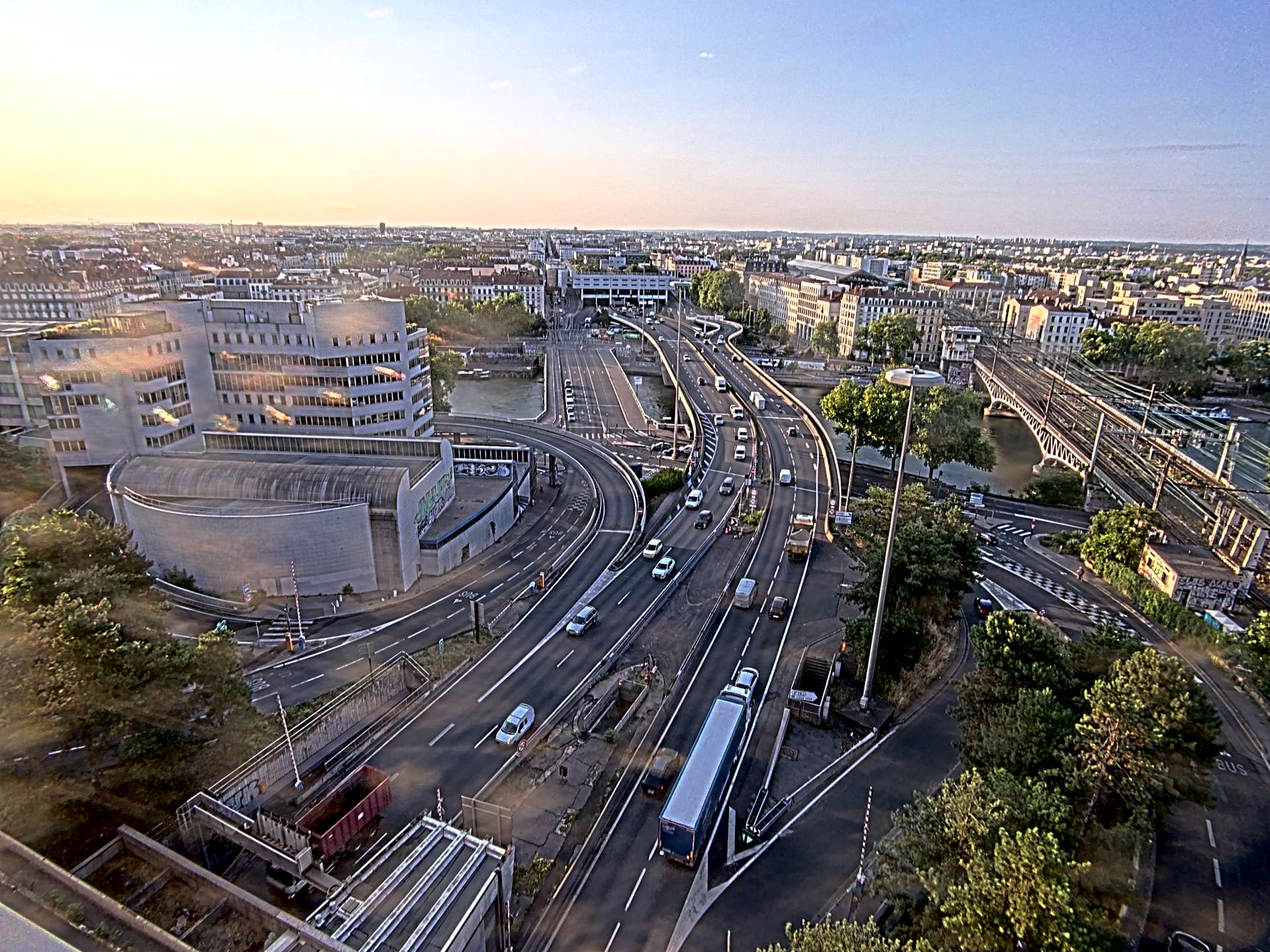 Caméra autoroute à Lyon Perrache à l'entrée Sud du Tunnel sous Fourvière, en direction de Marseille
