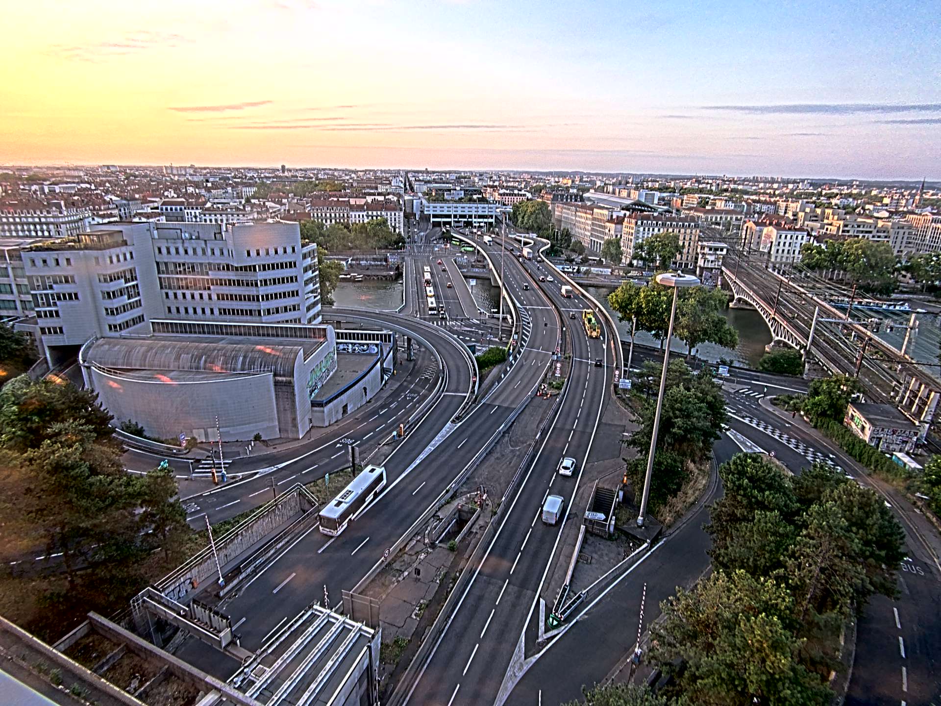 Caméra autoroute à Lyon Perrache à l'entrée Sud du Tunnel sous Fourvière, en direction de Marseille