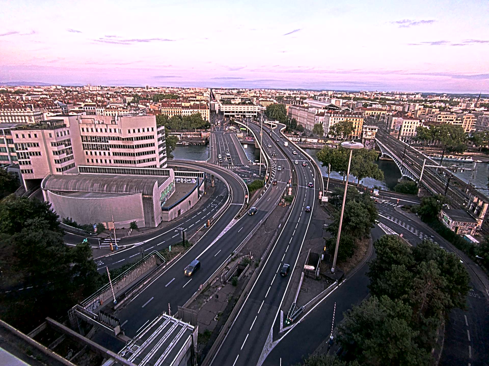Caméra autoroute à Lyon Perrache à l'entrée Sud du Tunnel sous Fourvière, en direction de Marseille