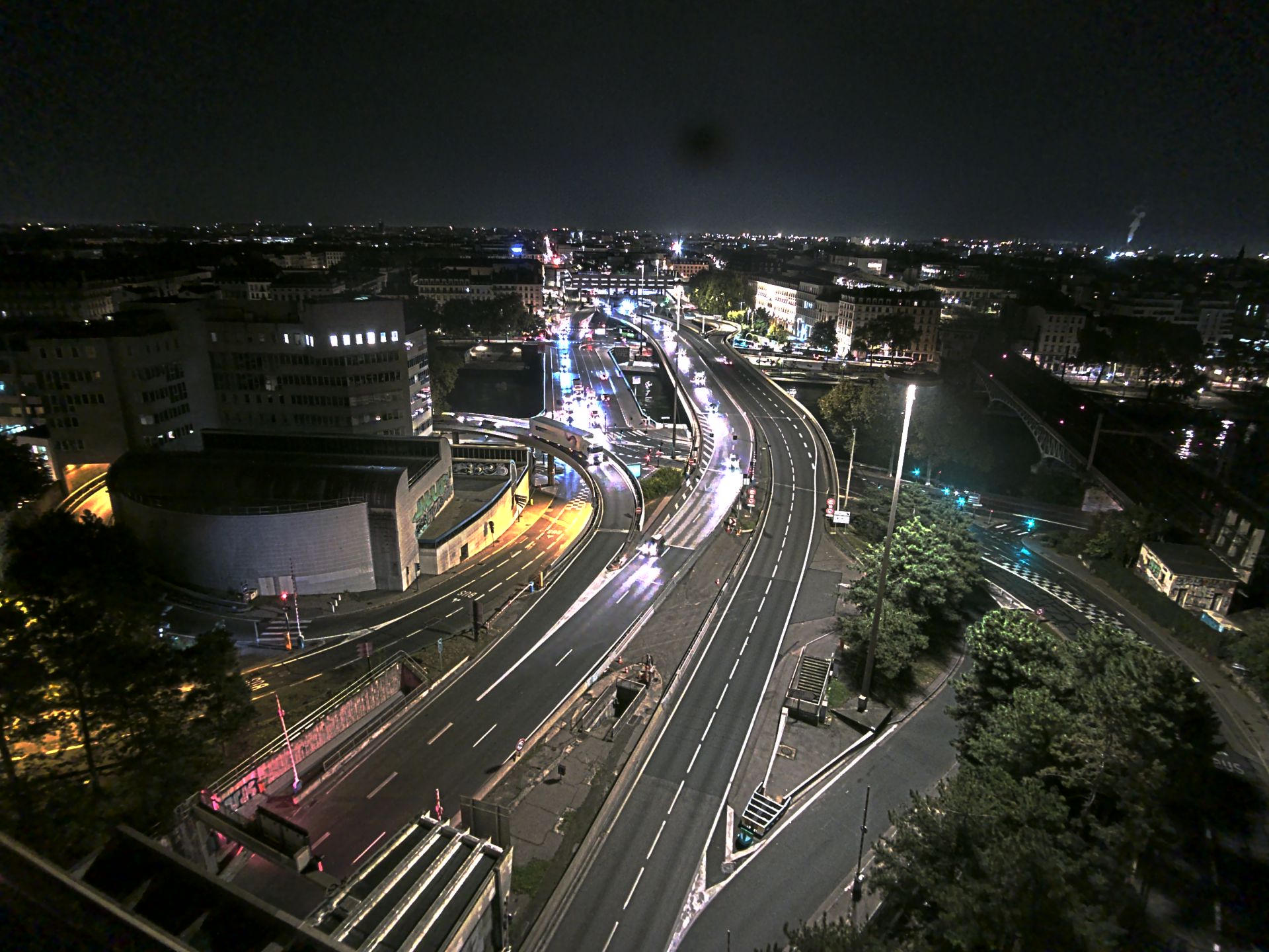 Caméra autoroute à Lyon Perrache à l'entrée Sud du Tunnel sous Fourvière, en direction de Marseille
