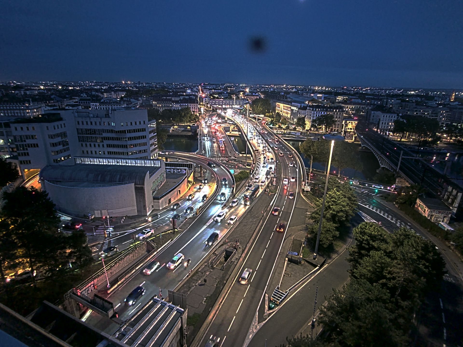 Caméra autoroute à Lyon Perrache à l'entrée Sud du Tunnel sous Fourvière, en direction de Marseille