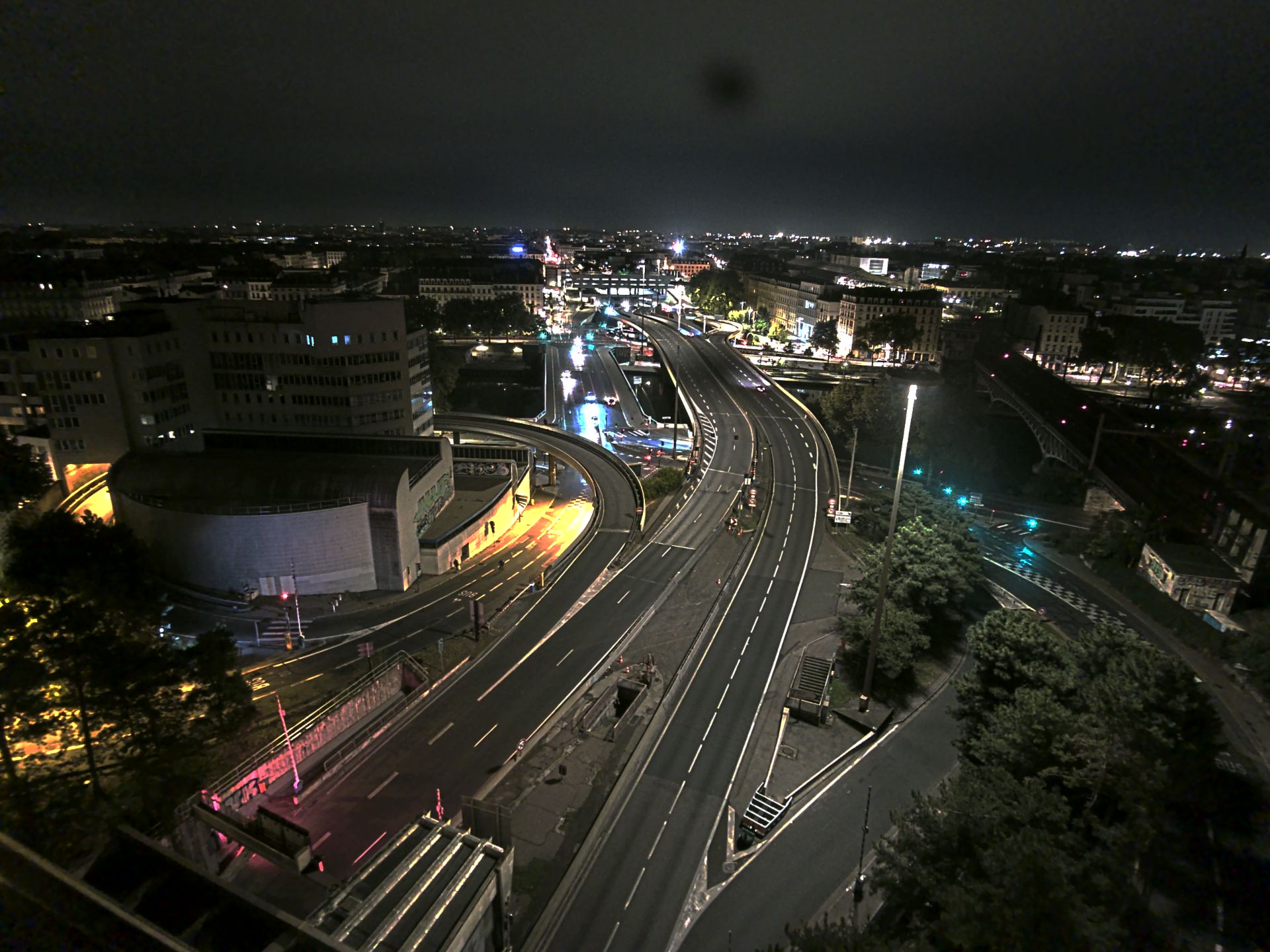 Caméra autoroute à Lyon Perrache à l'entrée Sud du Tunnel sous Fourvière, en direction de Marseille