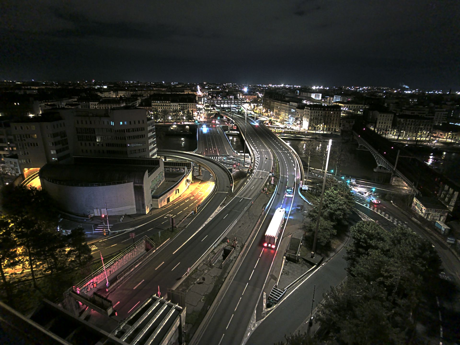 Caméra autoroute à Lyon Perrache à l'entrée Sud du Tunnel sous Fourvière, en direction de Marseille