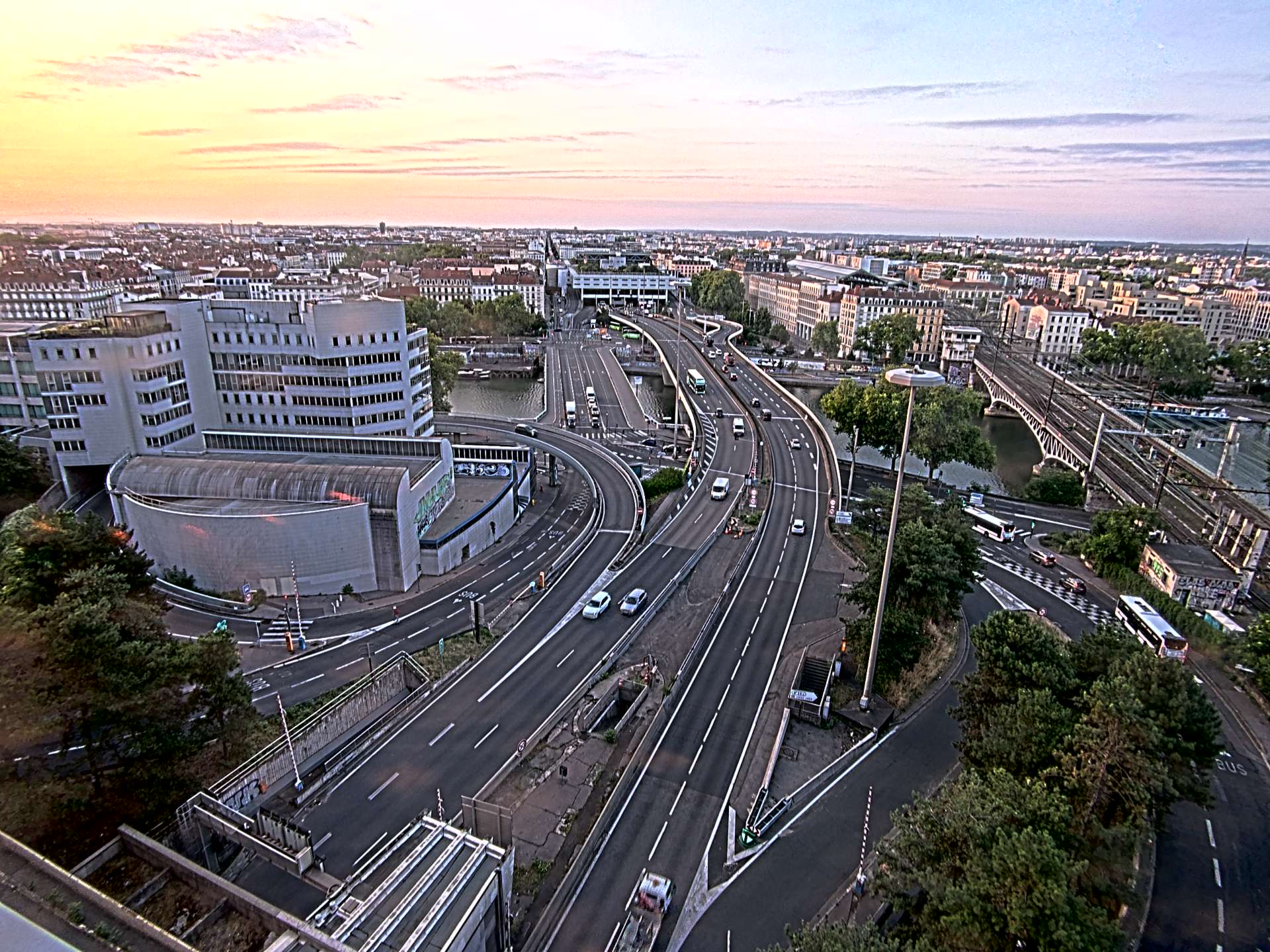 Caméra autoroute à Lyon Perrache à l'entrée Sud du Tunnel sous Fourvière, en direction de Marseille
