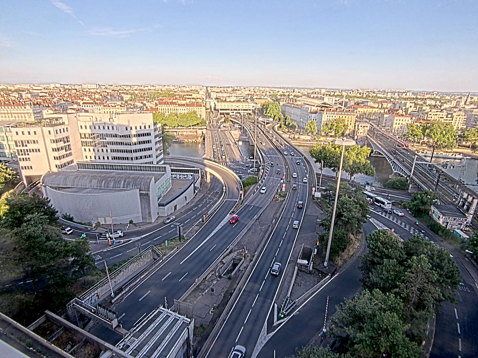 Caméra autoroute à Lyon Perrache à l'entrée Sud du Tunnel sous Fourvière, en direction de Marseille