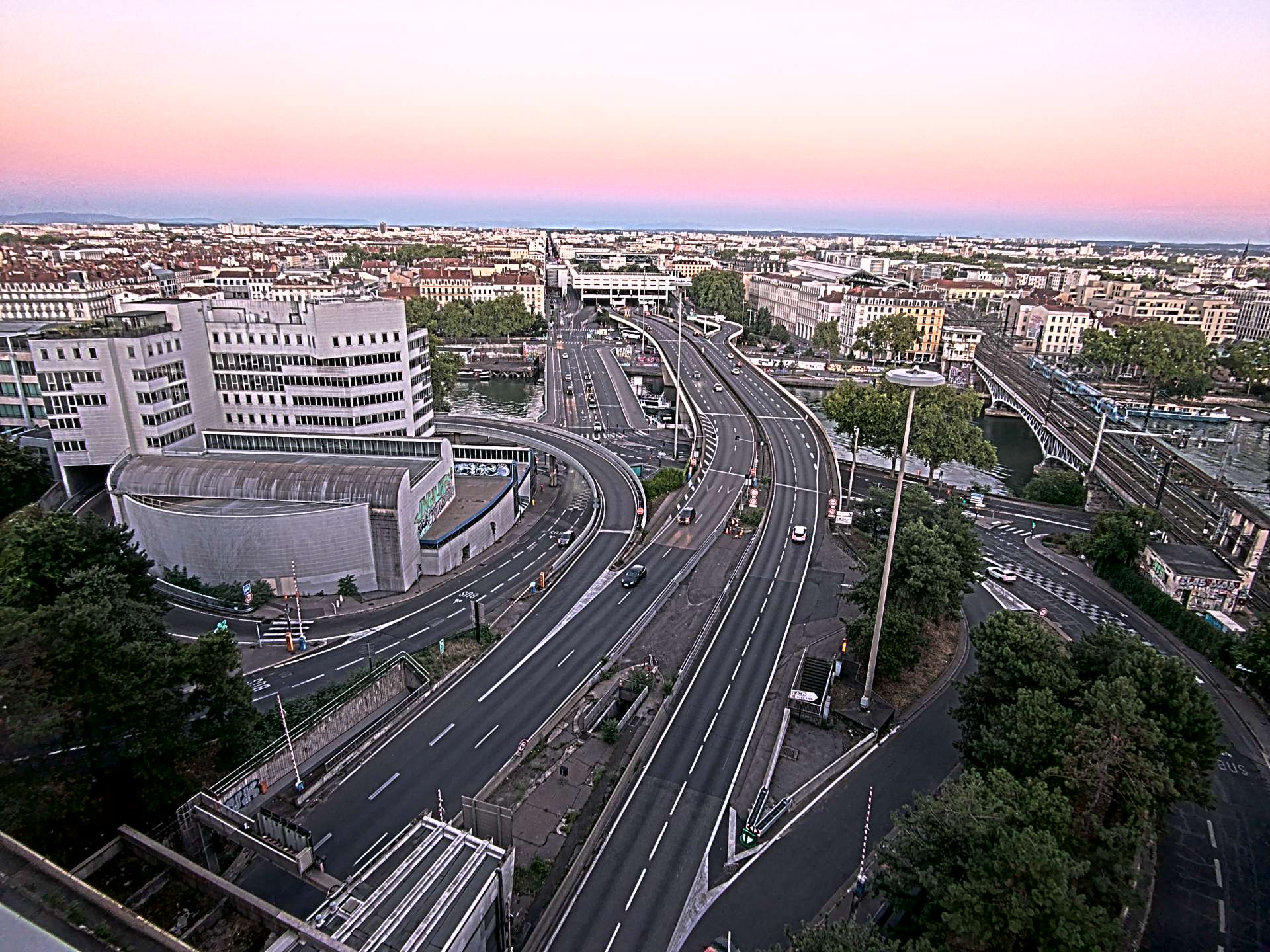 Caméra autoroute à Lyon Perrache à l'entrée Sud du Tunnel sous Fourvière, en direction de Marseille