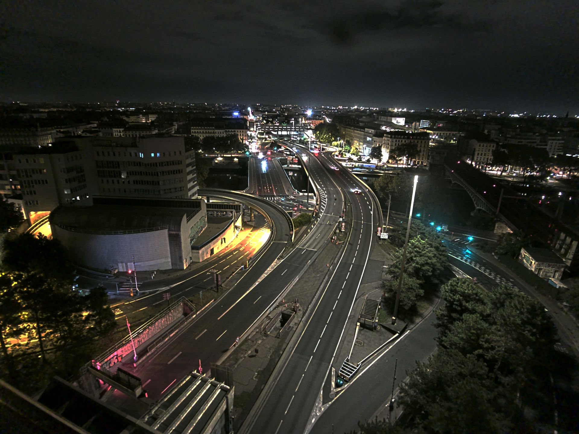 Caméra autoroute à Lyon Perrache à l'entrée Sud du Tunnel sous Fourvière, en direction de Marseille
