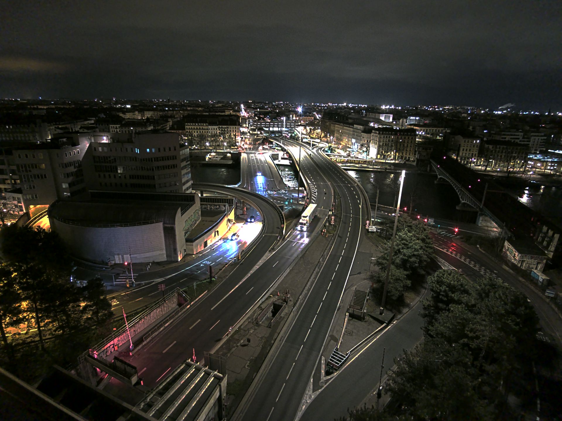 Caméra autoroute à Lyon Perrache à l'entrée Sud du Tunnel sous Fourvière, en direction de Marseille