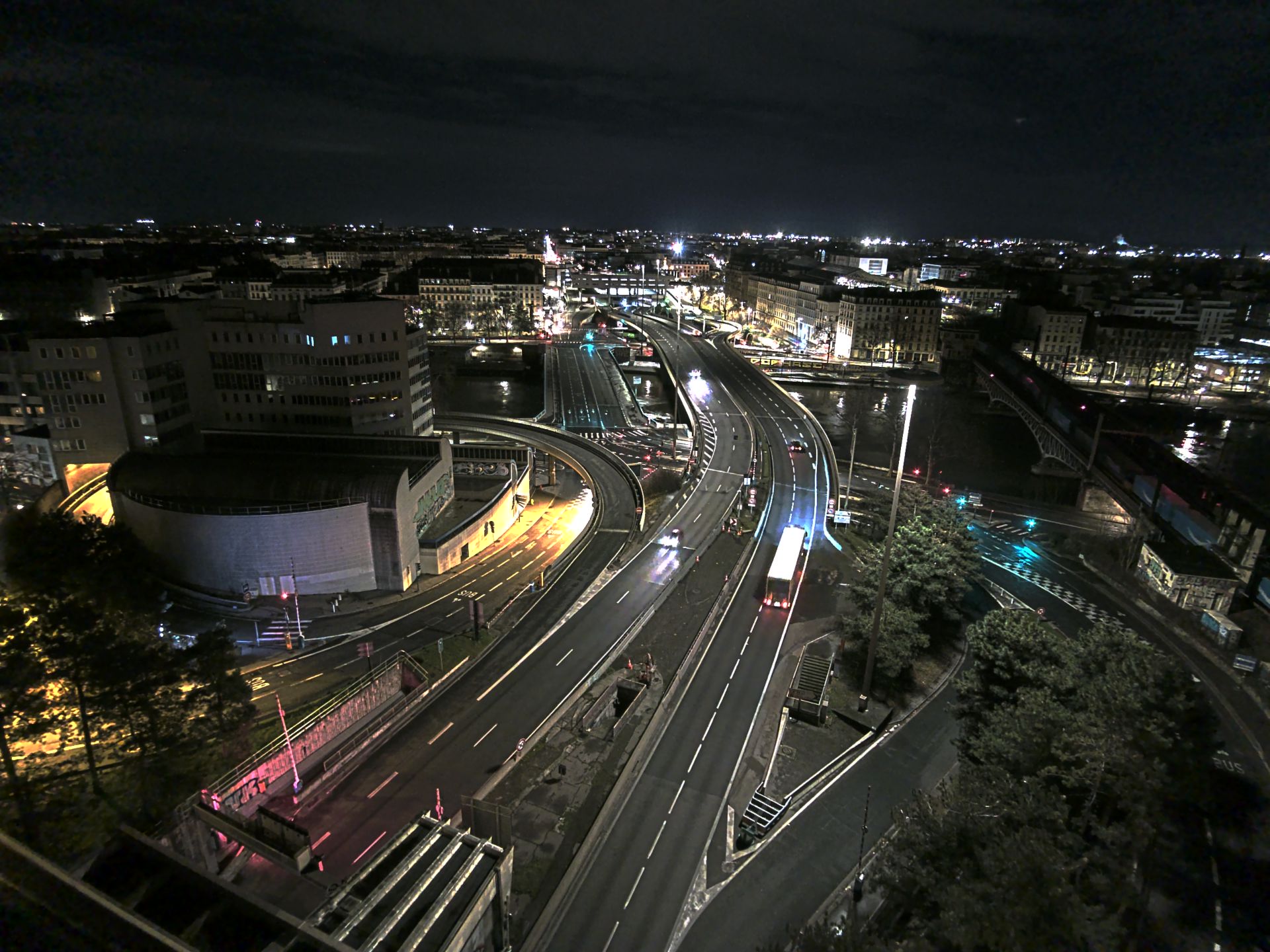 Caméra autoroute à Lyon Perrache à l'entrée Sud du Tunnel sous Fourvière, en direction de Marseille
