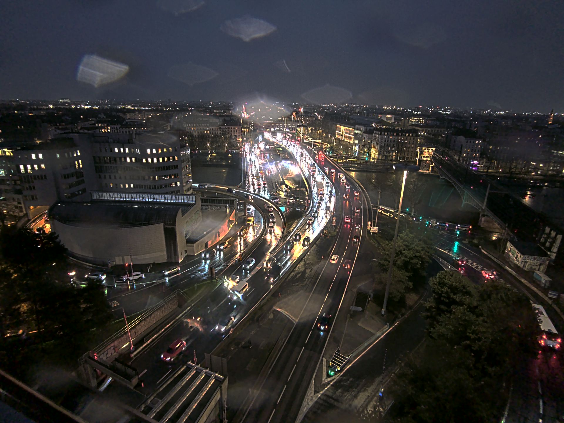 Caméra autoroute à Lyon Perrache à l'entrée Sud du Tunnel sous Fourvière, en direction de Marseille