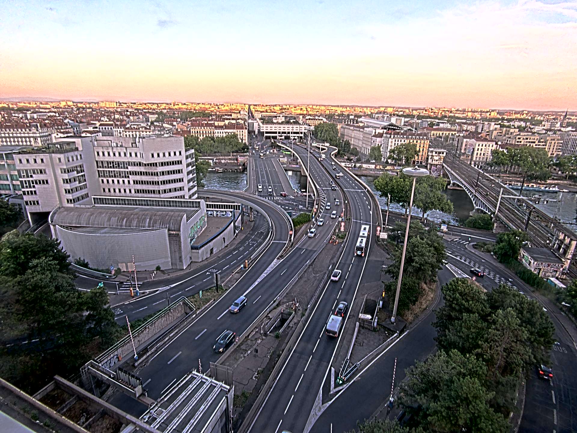 Caméra autoroute à Lyon Perrache à l'entrée Sud du Tunnel sous Fourvière, en direction de Marseille