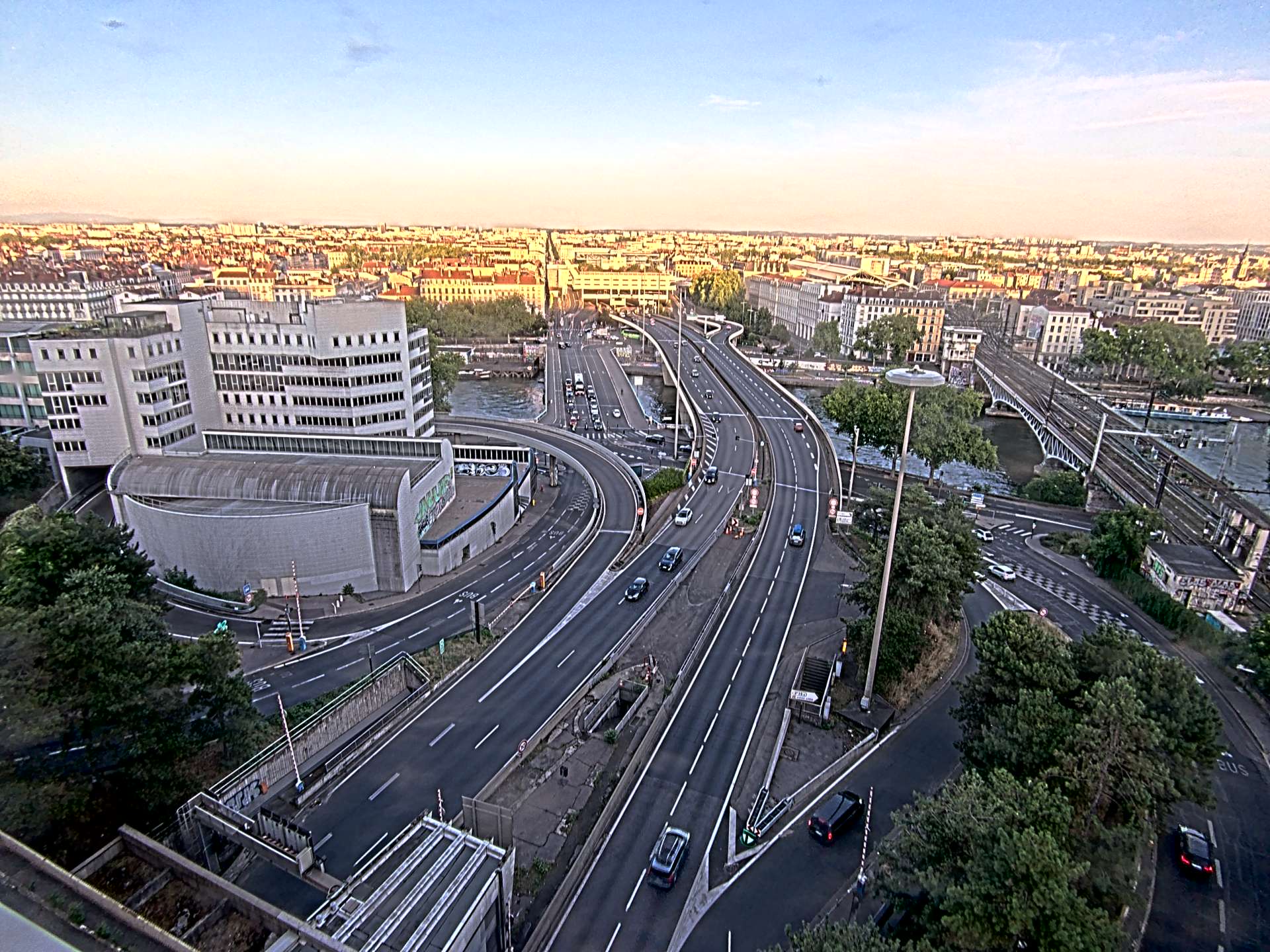 Caméra autoroute à Lyon Perrache à l'entrée Sud du Tunnel sous Fourvière, en direction de Marseille
