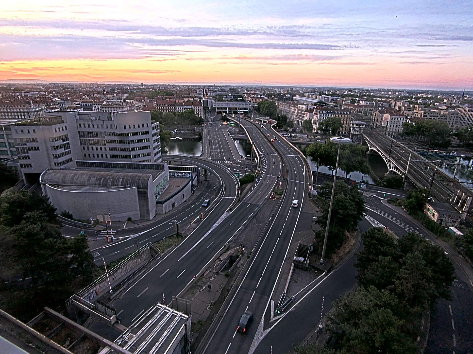 Caméra autoroute à Lyon Perrache à l'entrée Sud du Tunnel sous Fourvière, en direction de Marseille