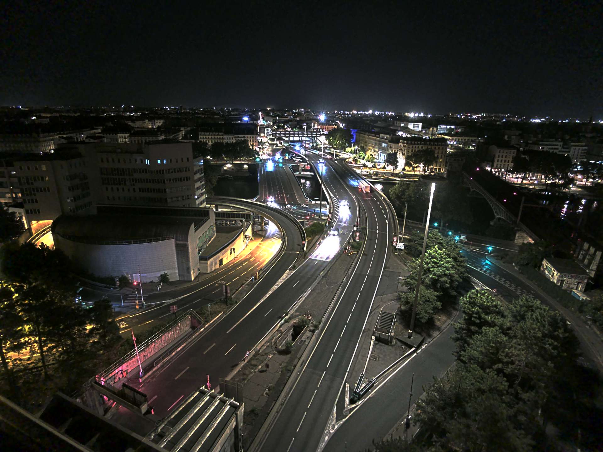 Caméra autoroute à Lyon Perrache à l'entrée Sud du Tunnel sous Fourvière, en direction de Marseille